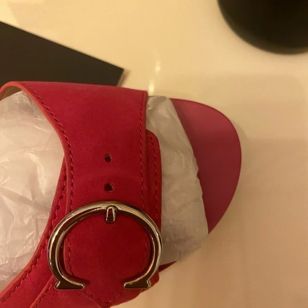 New WITH BOX PINK COACH SANDALS SIZE 6 - Picture 11 of 12